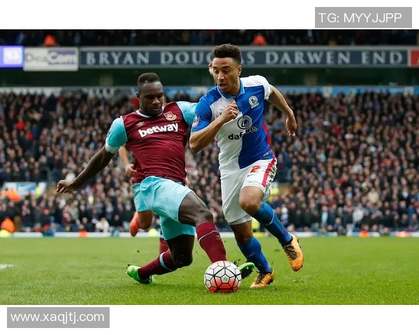 德比队与布莱克本的激烈对决展现英冠赛场的竞争魅力与精彩瞬间